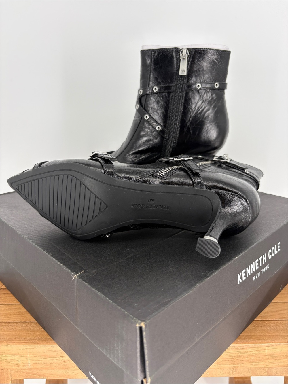 New Kenneth Cole Black UMI BIKER BOOTIE SIZE 6 - Picture 5 of 6